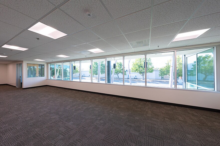 More Photos Of 1641 Reynolds Ave, Irvine Warehouse For Lease