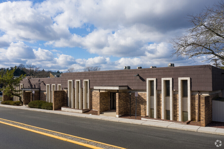 Primary Photo Of 743 Northfield Ave, West Orange Medical For Lease