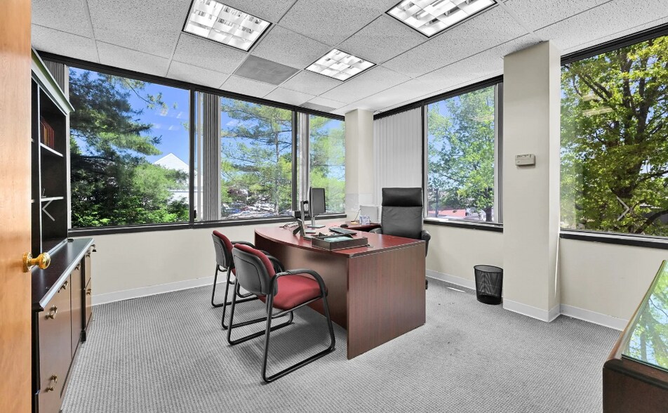 More Photos Of 90 Grove St, Ridgefield Medical For Sale