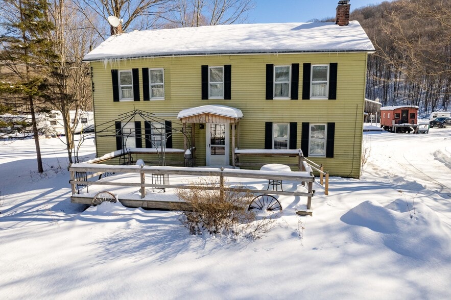 More Photos Of 55 Broken Wheel Rd, Petersburgh Trailer Camper Park For Sale