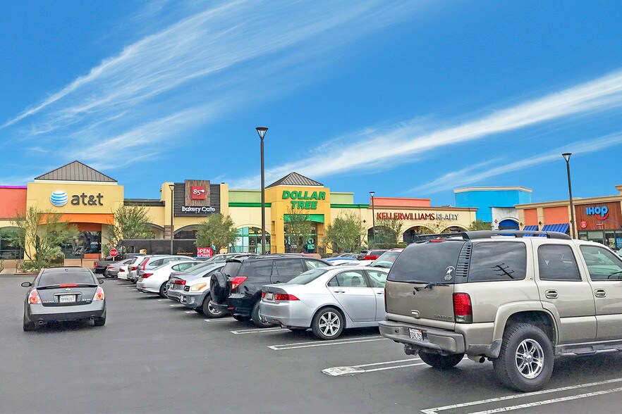 More Photos Of 8940-9080 Tampa Ave, Northridge Unknown For Lease