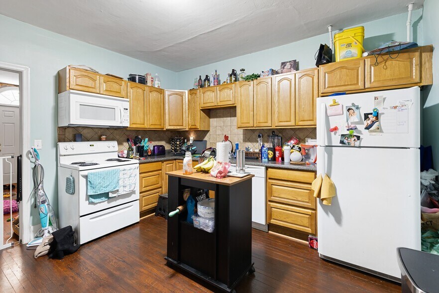 More Photos Of 125 W State St, Kennett Square Apartments For Sale