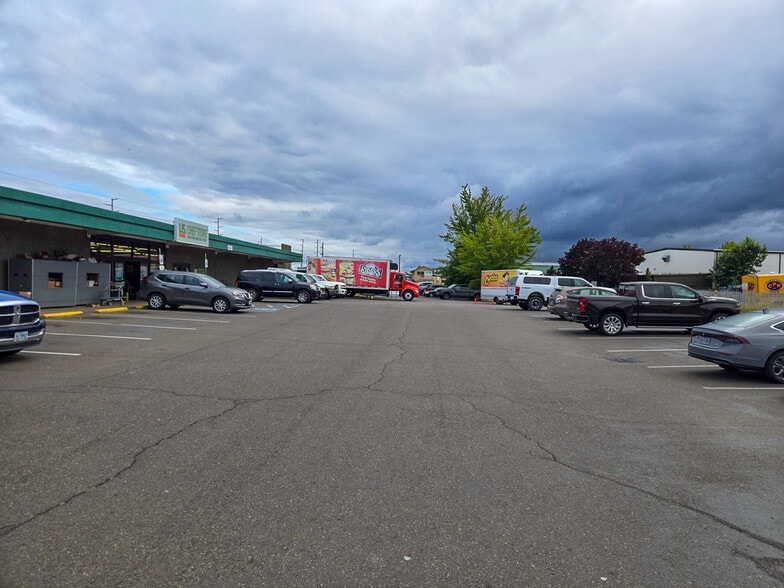 More Photos Of 1355 Salem Industrial Dr NE, Salem Freestanding For Sale