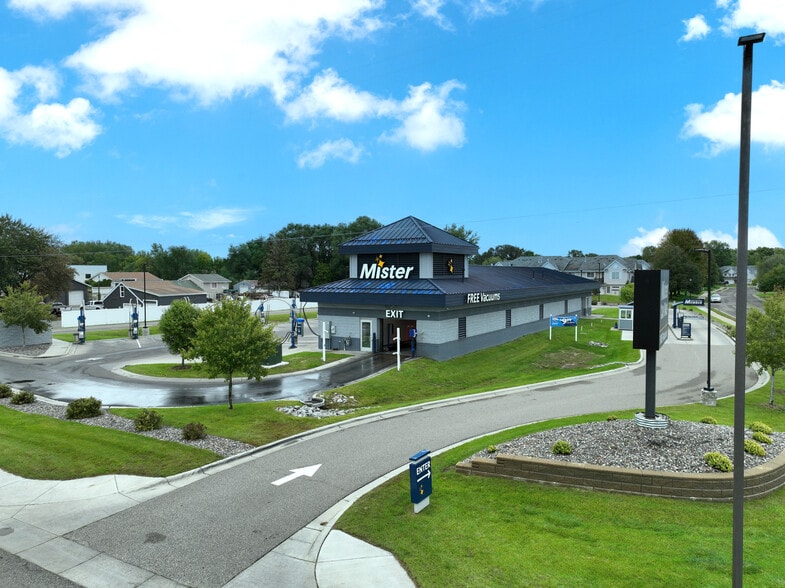 More Photos Of 12218 Business Park Blvd N, Champlin Carwash For Sale
