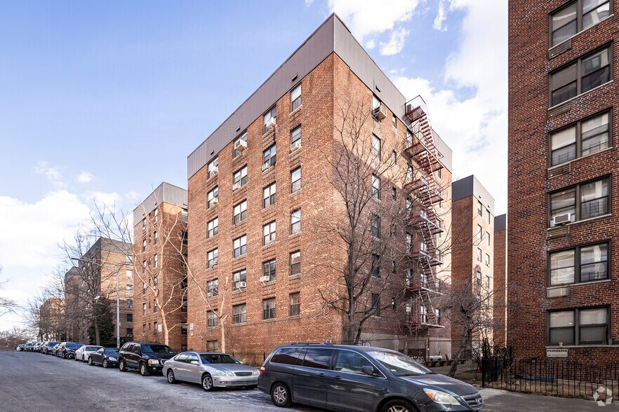 More Photos Of 4510 Kissena Blvd, Flushing Apartments For Lease