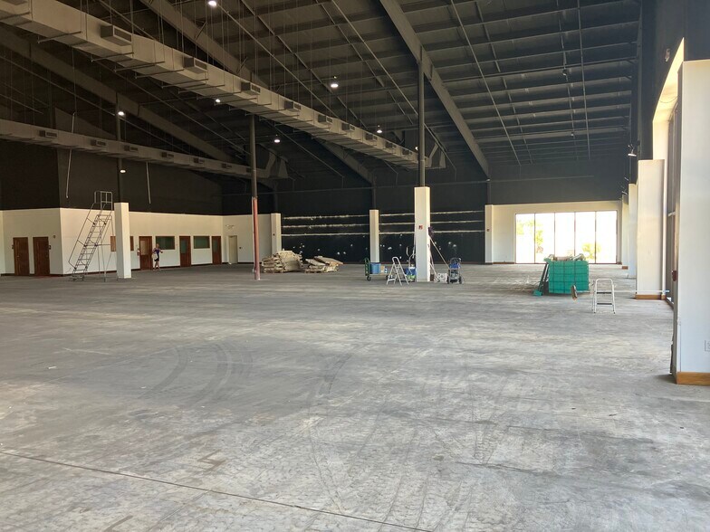 More Photos Of 8251 Al-59, Foley Warehouse For Lease
