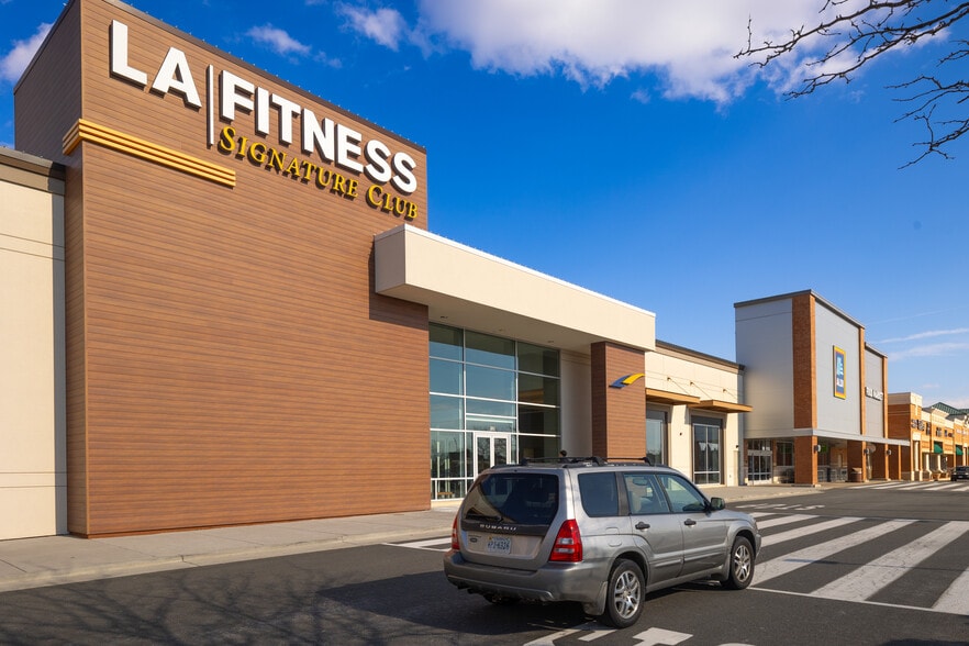 More Photos Of 43150 Broadlands Center, Ashburn Unknown For Lease