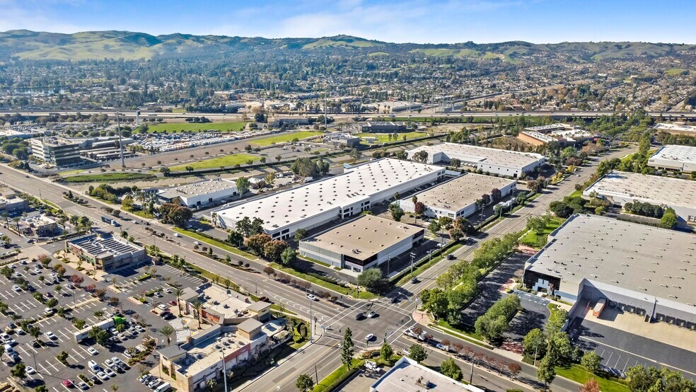 More Photos Of 4475 Eucalyptus Ave, Chino Warehouse For Lease