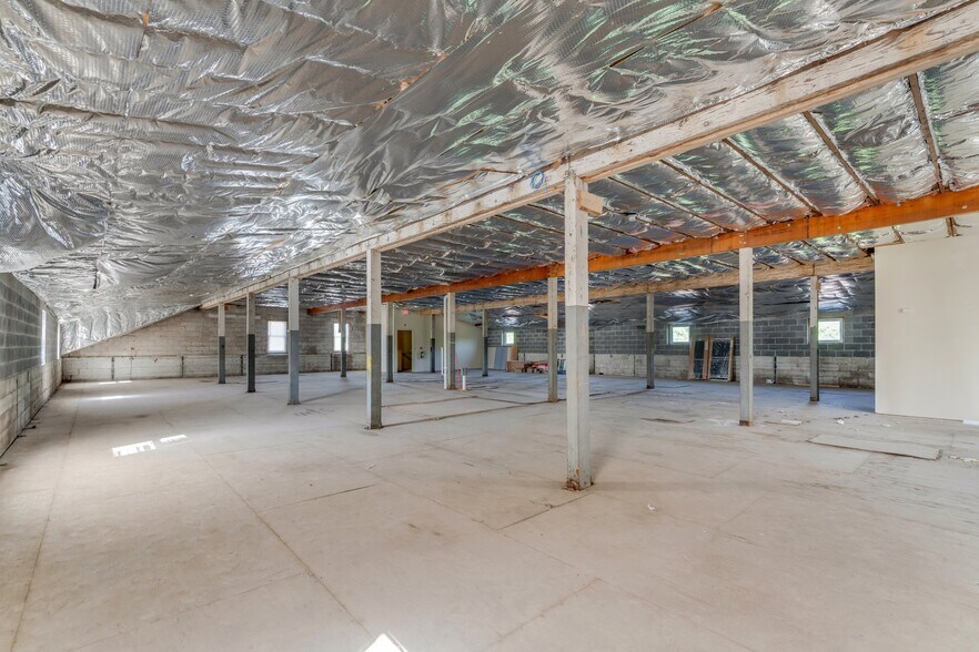More Photos Of 110 Richardson Ave, Swedesboro Warehouse For Lease