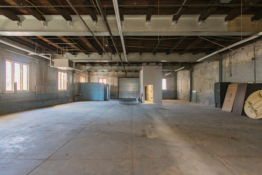 More Photos Of 3130 Belgrade St, Philadelphia Warehouse For Lease