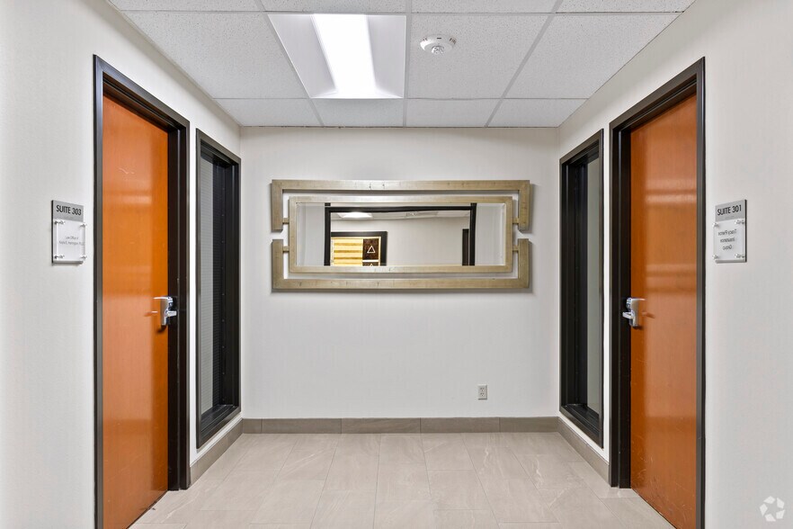 More Photos Of 2601 Scott Ave, Fort Worth Office For Lease