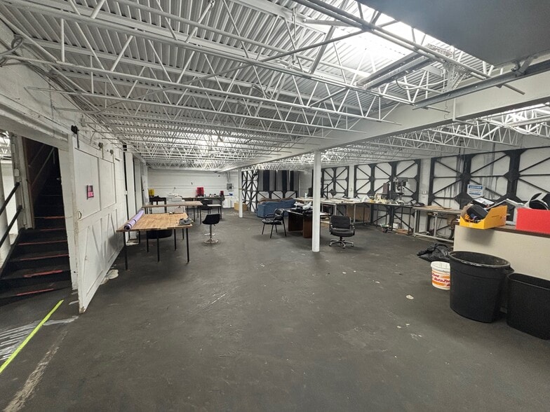 More Photos Of 861 Washington Ave, Marietta Light Manufacturing For Sale