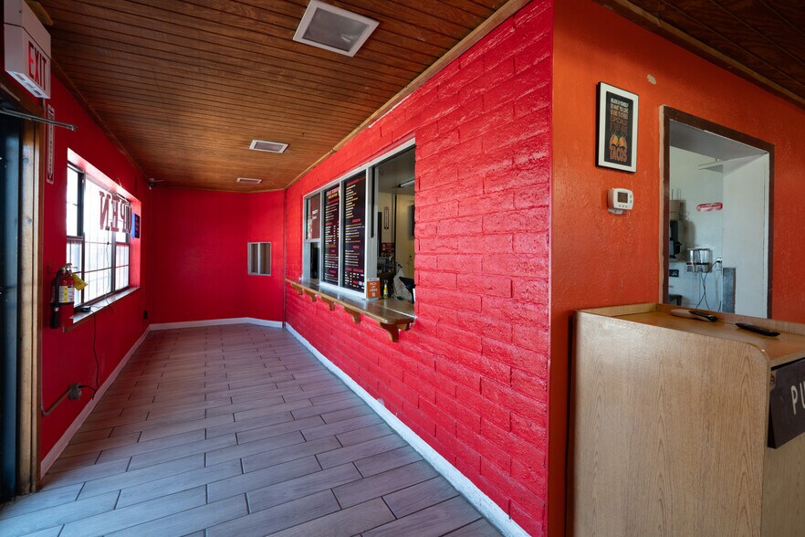 More Photos Of 4300 Coors Blvd SW, Albuquerque Restaurant For Sale