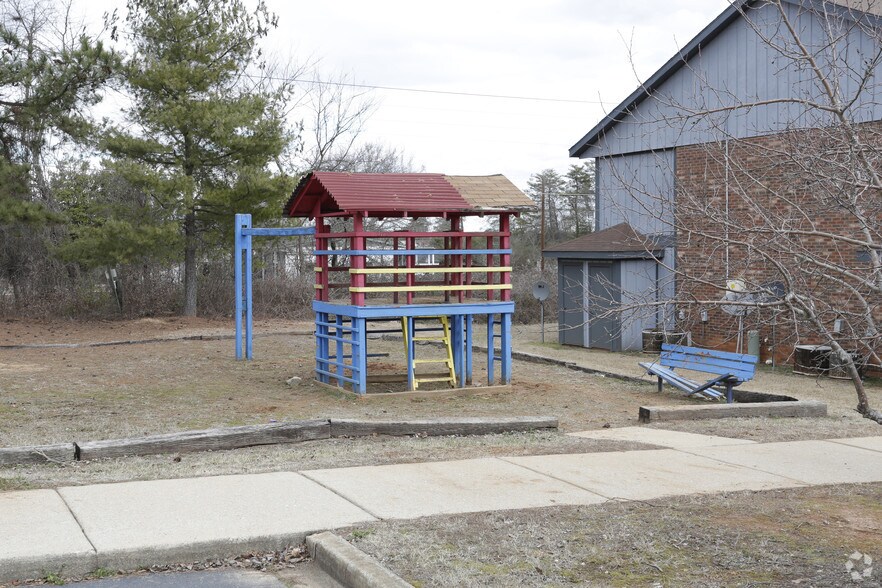 More Photos Of 280 McDowell St, Pacolet Apartments For Sale