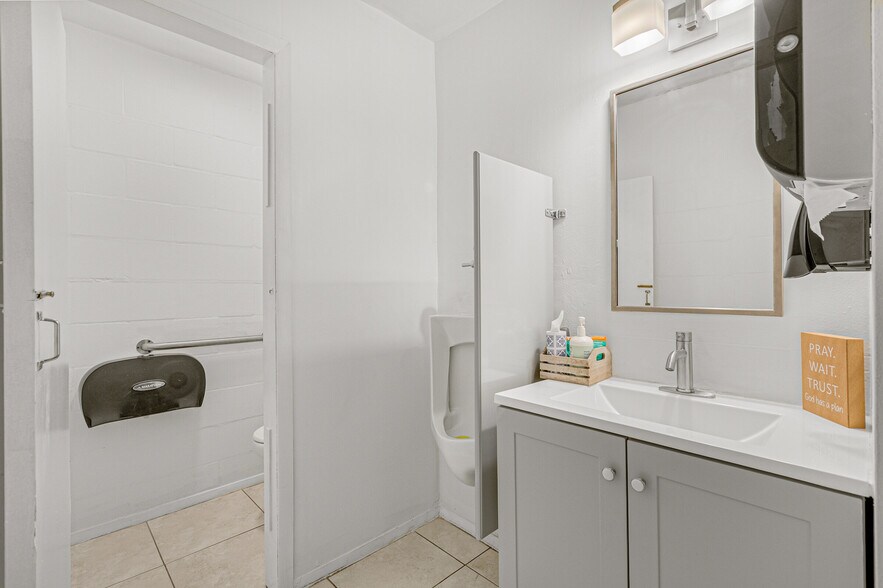 More Photos Of 1865 Friday Rd, Cocoa Religious Facility For Sale