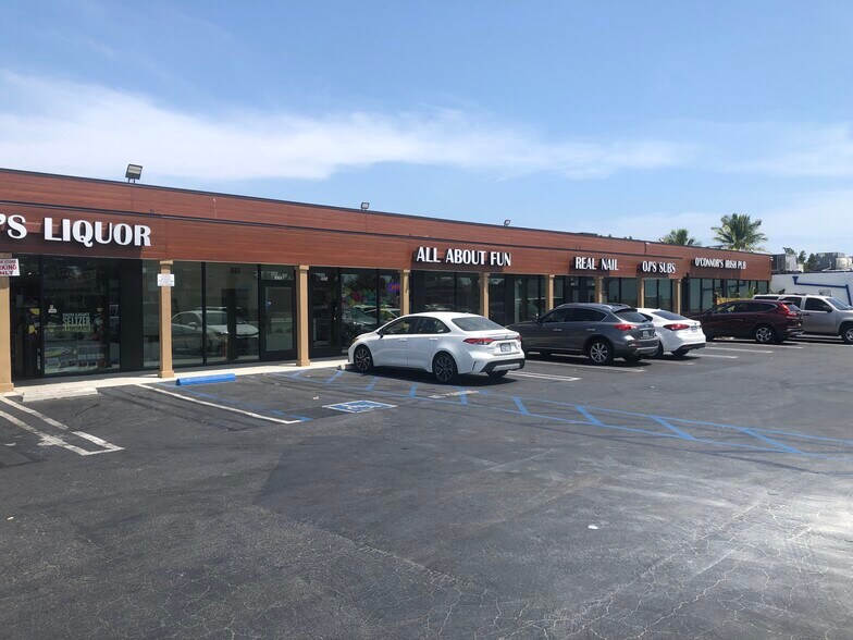 More Photos Of 4130-4146 Paramount Blvd, Lakewood Storefront For Lease