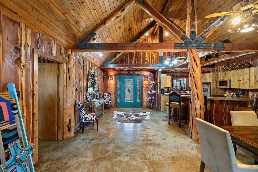 More Photos Of 101 Rolling Hills Rd, Blanco Specialty For Sale