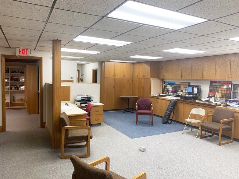 More Photos Of 3113 Hillcroft Ave SW, Grand Rapids Warehouse For Lease