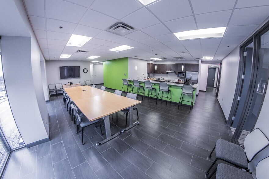 More Photos Of 1616 S Main St, Tulsa Office For Lease