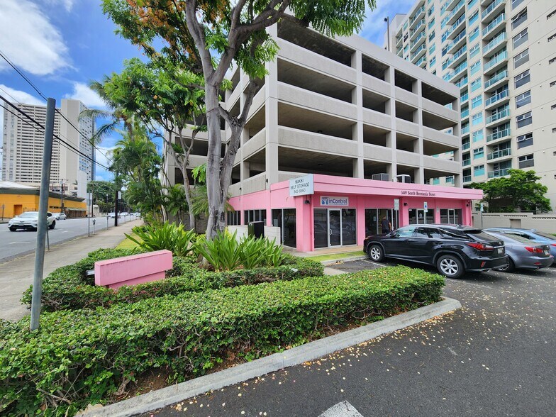 More Photos Of 1449 S Beretania St, Honolulu Parking Garage For Lease
