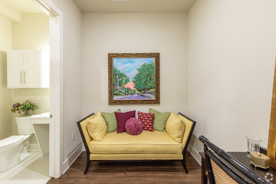 More Photos Of 2200 Carl D Silver Pky, Fredericksburg Apartments For Lease