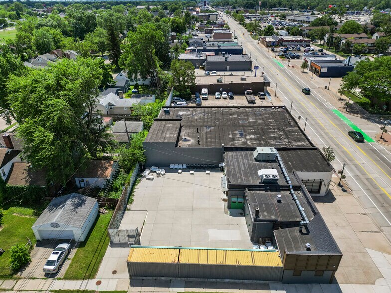 More Photos Of 23610 John R Rd, Hazel Park Auto Repair For Sale