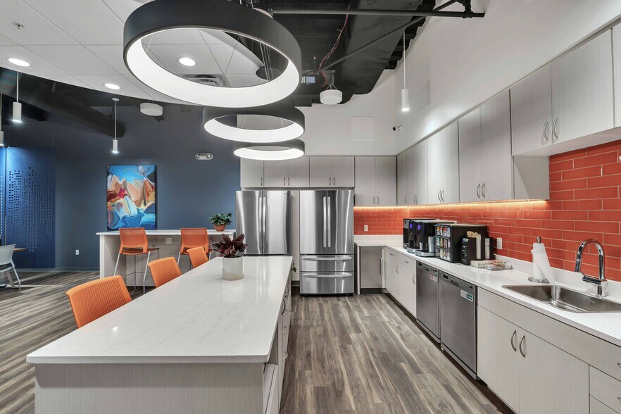More Photos Of 245 Riverside Ave, Jacksonville Coworking Space