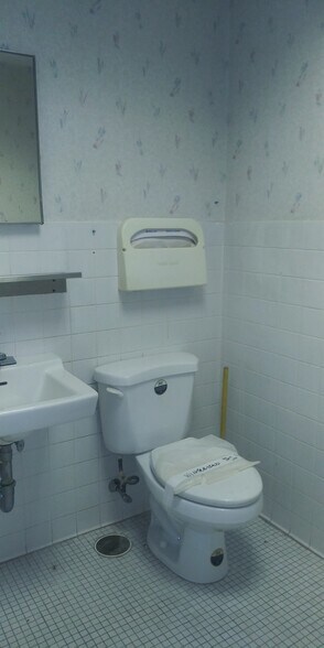 More Photos Of 1450 Parkside Ave, Ewing Medical For Lease