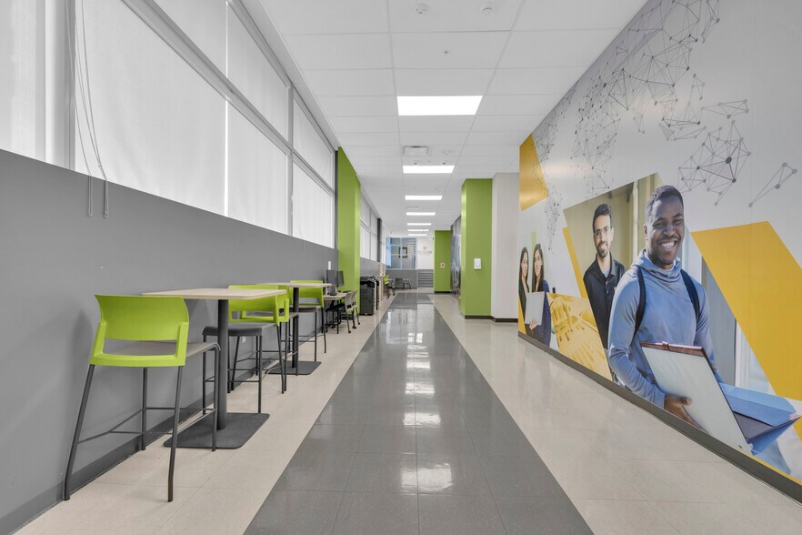 More Photos Of 1 Riverside Dr W, Windsor Office For Lease