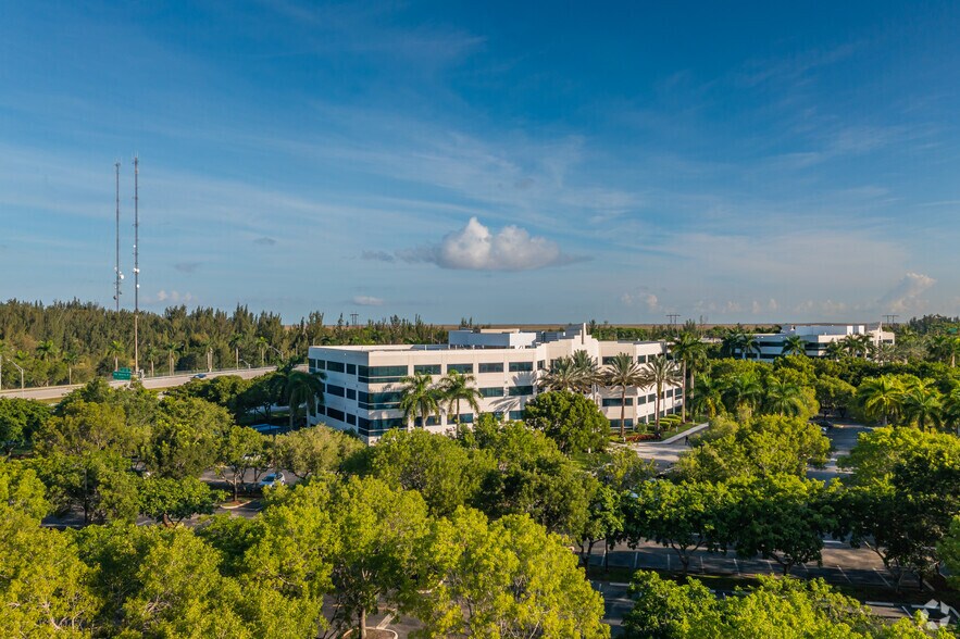 More Photos Of 1551 Sawgrass Corporate Pky, Sunrise Office For Lease