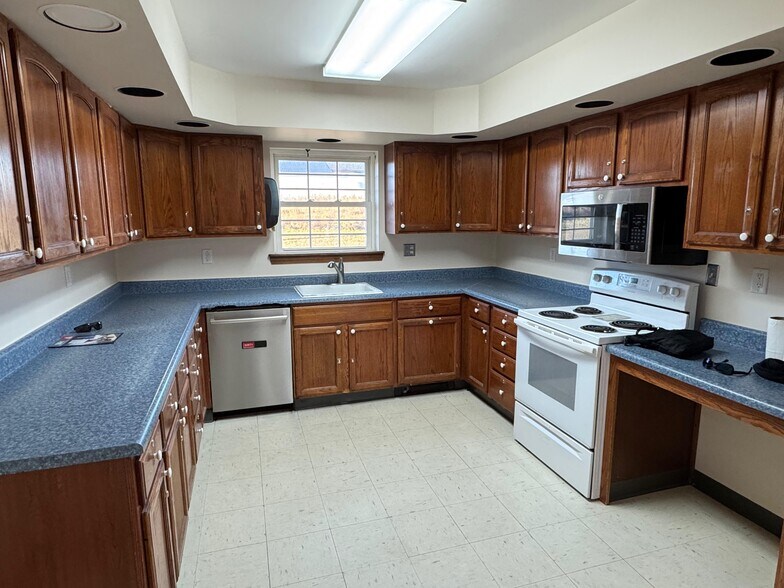 More Photos Of 8 Wesleyan St, Fort Fairfield Assisted Living For Sale