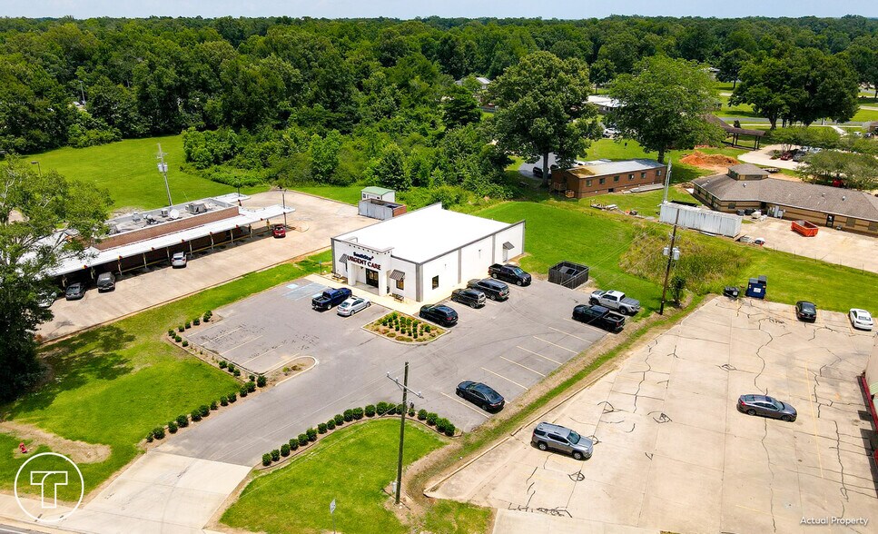 More Photos Of 863 Tunica Dr E, Marksville Freestanding For Sale