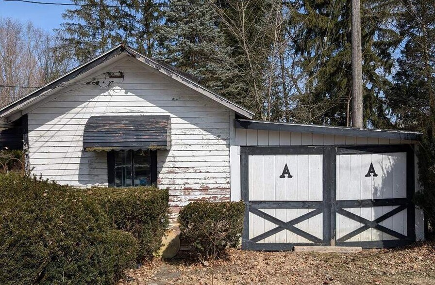 More Photos Of 6681 6 Mile Rd, Northville Multifamily For Sale