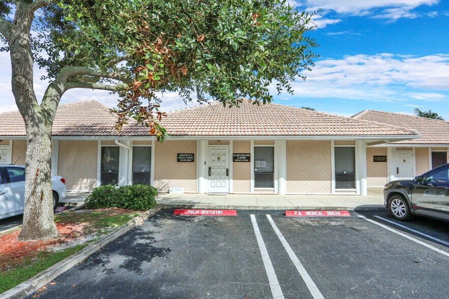 More Photos Of 1501 Presidential Way, West Palm Beach Medical For Lease
