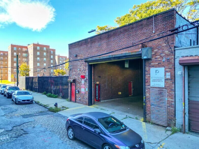 More Photos Of 195 Bush St, Brooklyn Warehouse For Lease