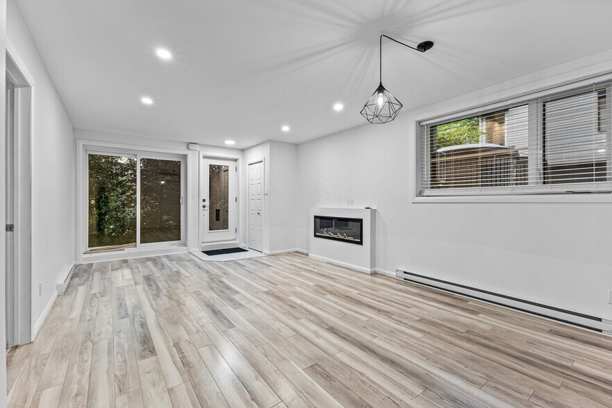 More Photos Of 586 Rue Labelle, Saint-jerome Apartments For Sale