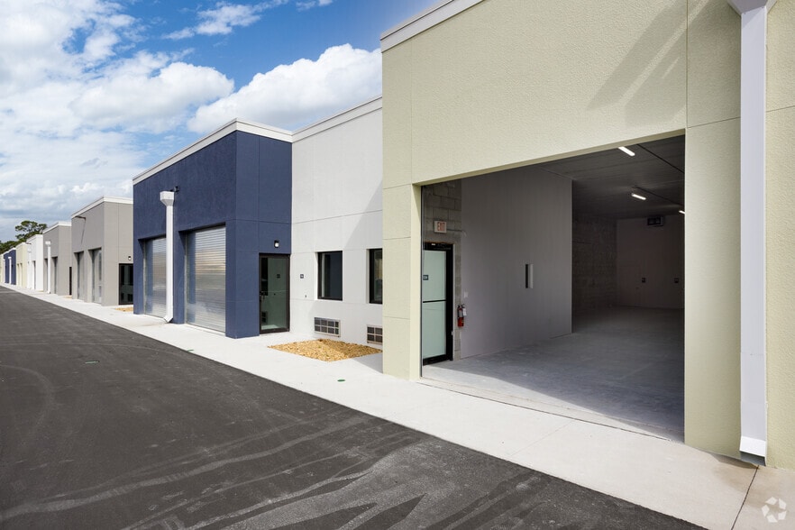 More Photos Of 310 N Wickham Rd, Melbourne Warehouse For Lease