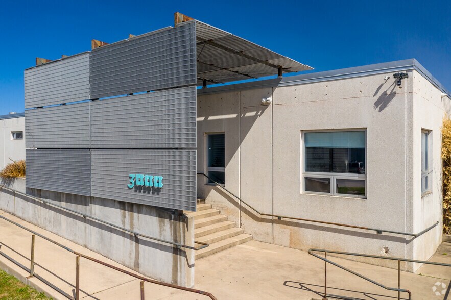 More Photos Of 3000 E Cesar Chavez St, Austin Office For Lease