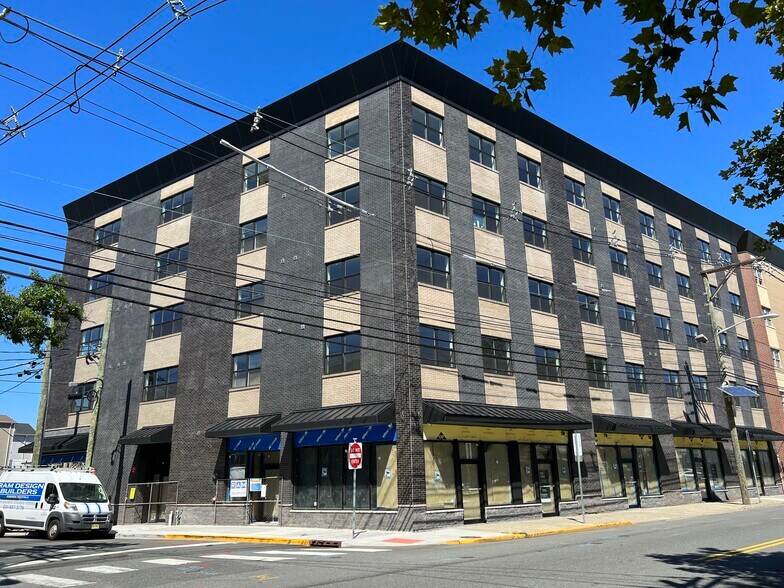 More Photos Of 305 W Side Ave, Jersey City Apartments For Lease