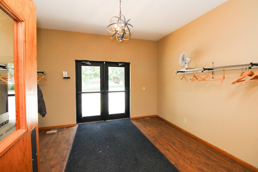 More Photos Of 100 E 3rd St, Galva Office For Sale