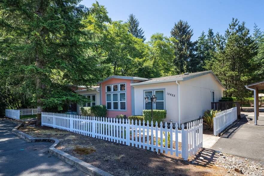 Primary Photo Of 10425 Neahkahnie Creek Rd, Nehalem Apartments For Sale