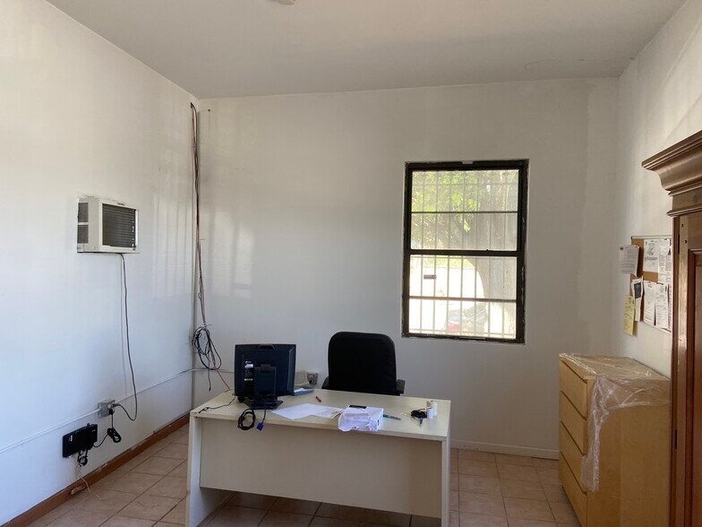 More Photos Of 52-56 Elwood Ave, Newark Warehouse For Lease