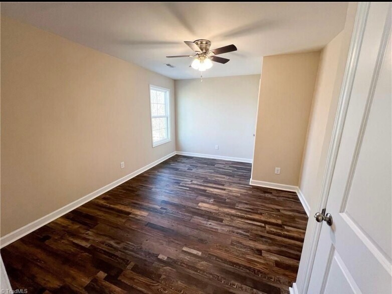 More Photos Of 109 E Highfill Ave, Liberty Apartments For Sale