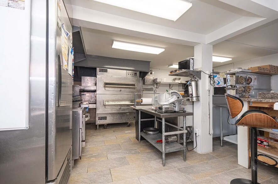 More Photos Of 3286 Babcock Blvd, Pittsburgh Restaurant For Sale