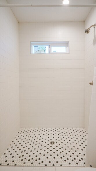 More Photos Of 6112-6114 Saturn St, Los Angeles Apartments For Sale