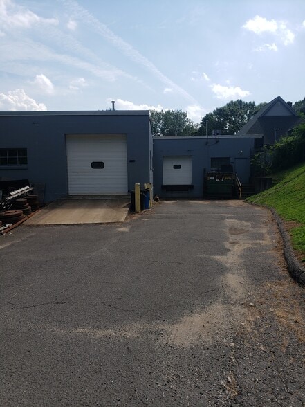 More Photos Of 330 Fuller Rd, Chicopee Distribution For Sale