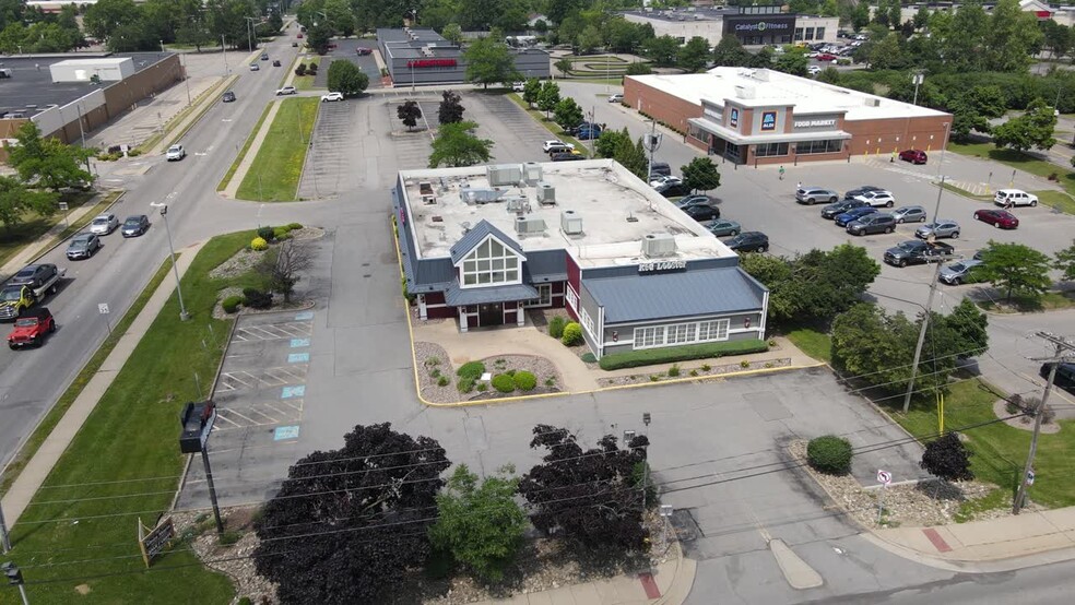 Primary Photo Of 4010 Maple Rd, Amherst Restaurant For Sale