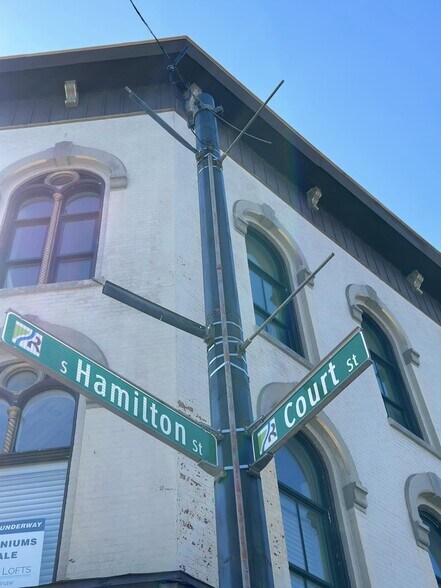 More Photos Of 400 Court St, Saginaw Office For Lease