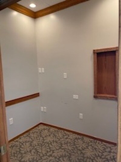 More Photos Of 10456-10464 S Redwood Rd, South Jordan Medical For Lease