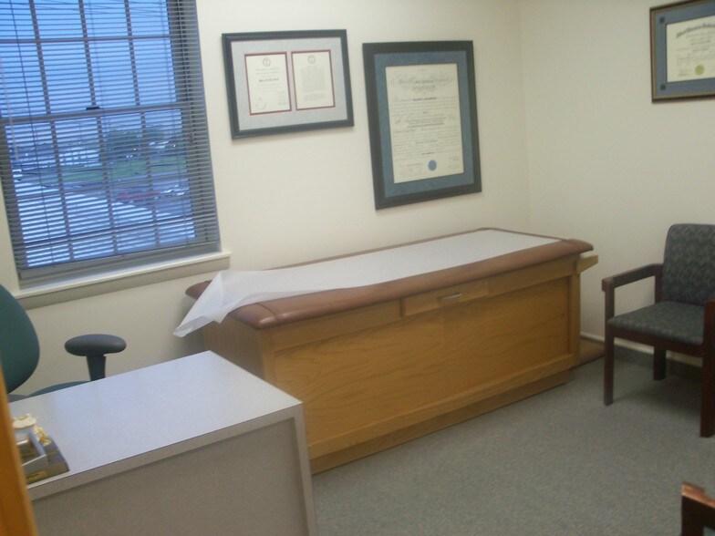 More Photos Of 110 Harbor Ln, Somers Point Medical For Sale